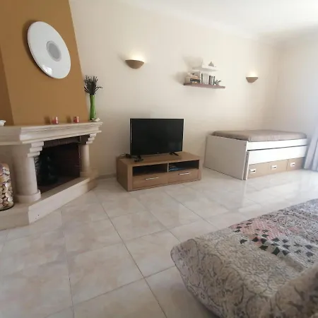 Apartment Great Flat With Front Pool View